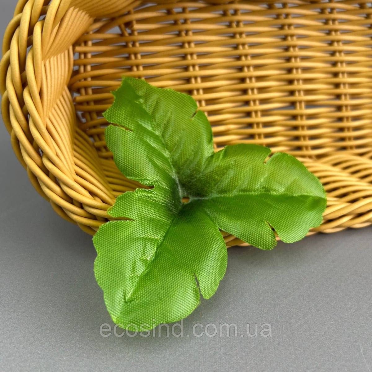 Лист штучний на ніжку 3-ка, 9 см - зелений, фото 1