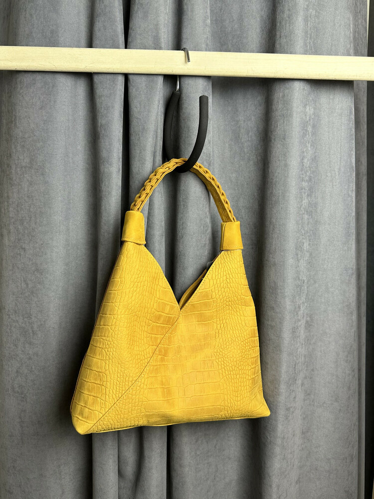 Сумка жіноча трикутна шкіряна дизайнерська жовта MKMK2725-1, фото 1