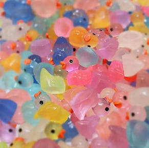 Фігурки качечок, що світяться в темряві, фото 3