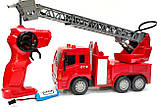 Пожежна машина на радіокеруванні (бризкає водою) арт. 2075, фото 8