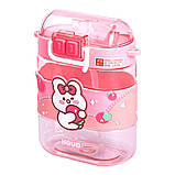 Пляшка для води дитяча з трубочкою та ремінцем 560 мл пляшечка для пиття в школу 15 см Рожева HP-14-36P, фото 4