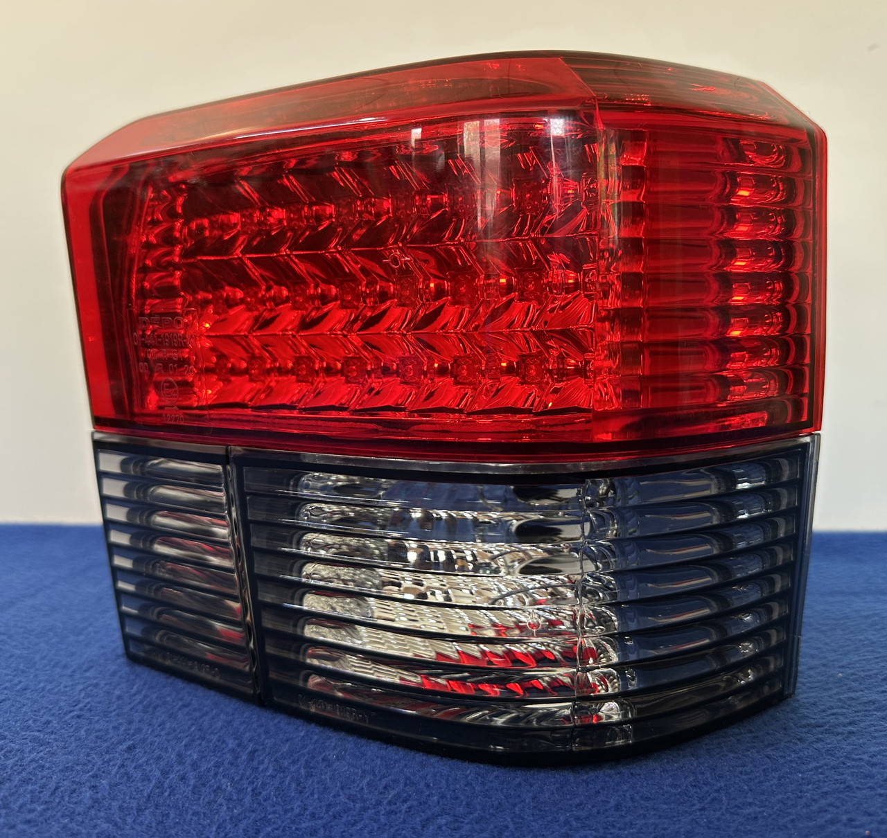 Задні LED-ліхтарі volkswagen transporter t4, фото 1