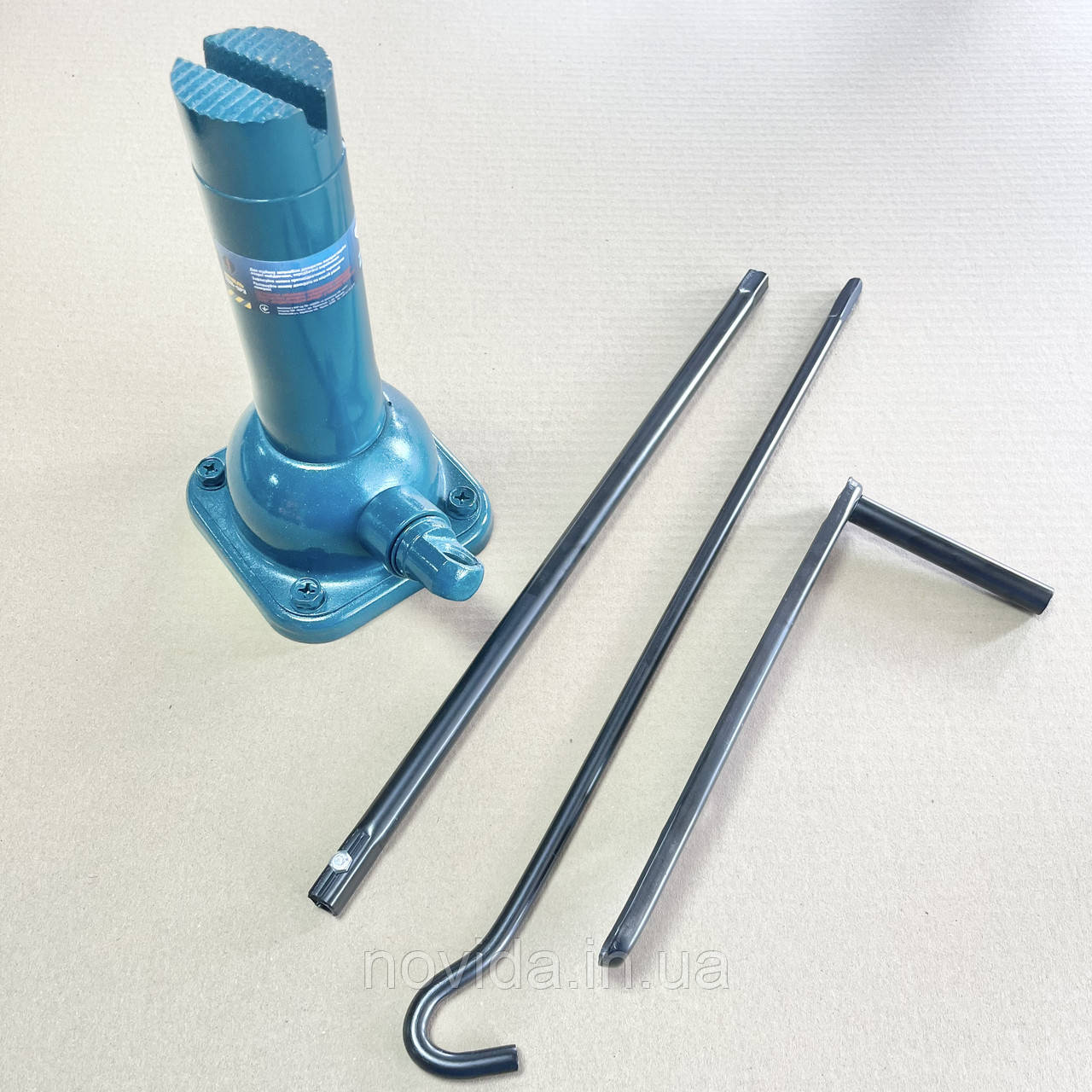 Домкрат механічний телескопічний 2тон H=210/485 (з вирізом на підкладці) ARMER. ARM-SP3