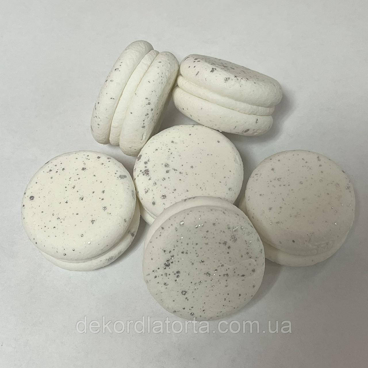 Набір цукрових прикрас "Макарон білий зі сріблом"