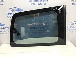 Скло в кузов заднє праве Mitsubishi Pajero Wagon 3 3.2 ДИЗЕЛЬ 4M41 2000 (б/у)