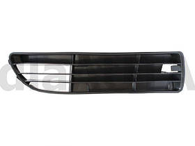 Audi A4 95-98 передня решітка бампера права сторонаравая