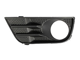 Ford Fusion 02-04 з протівотуманкамі передня решітка у лівий бампер