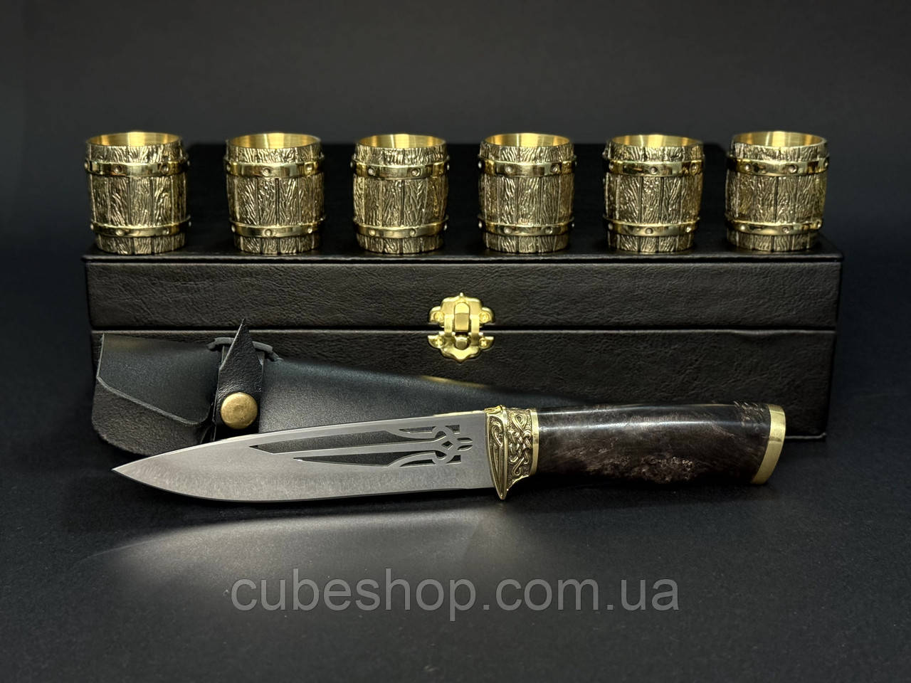 Набір бронзових стопок "Бочка" (6 шт) з ножем в кейсі з екошкіри