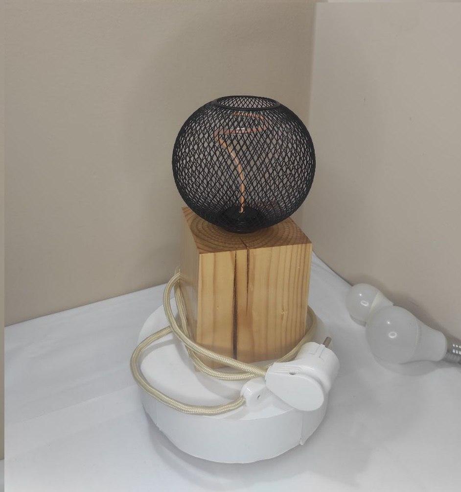 Настільна лампа в скандинавському стилі Sfera