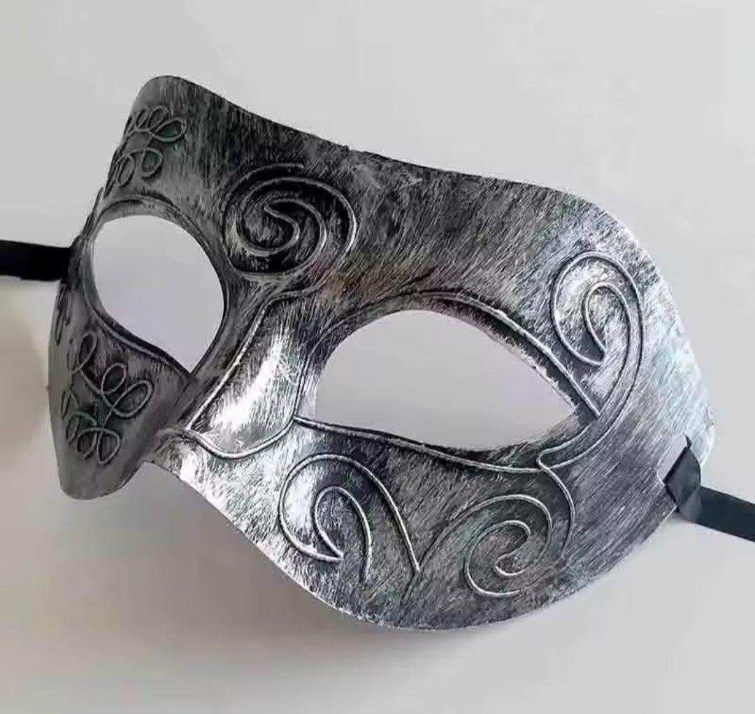 Маска карнавальна срібло 33