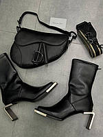 Medium Soft Saddle Bag Total Black [коробка кришка-дно]