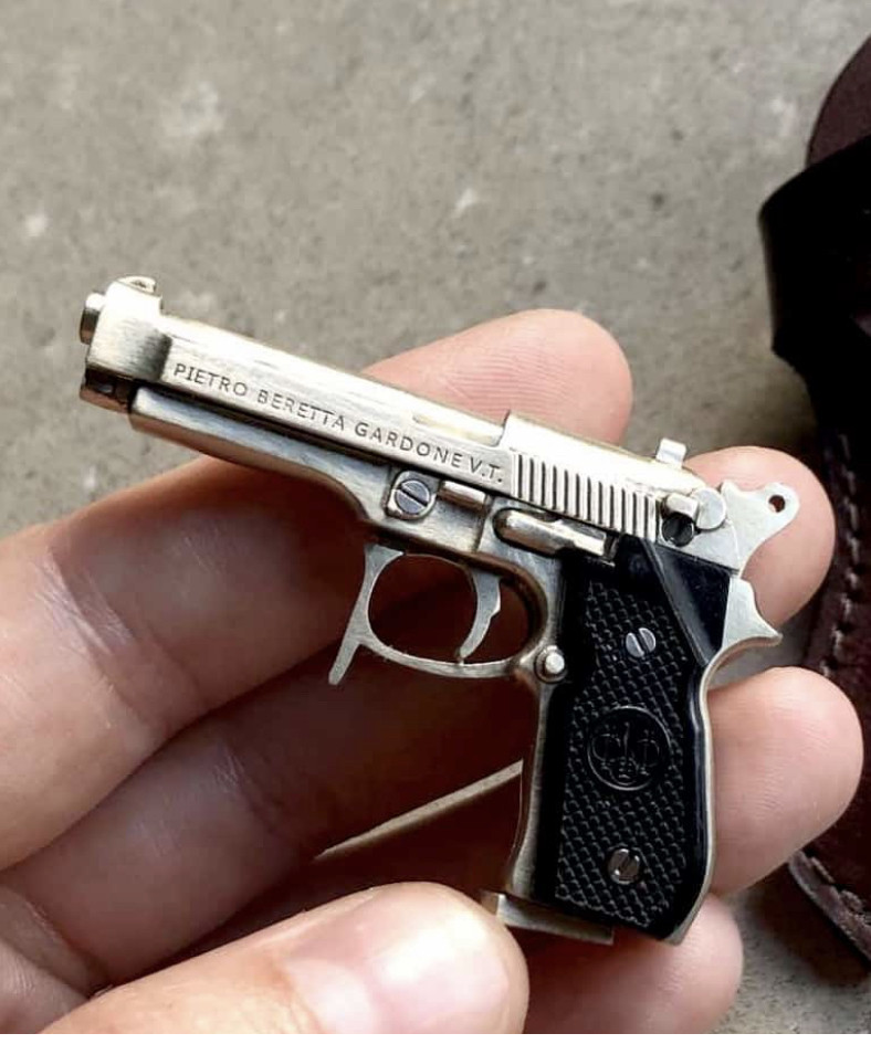 Модель Мініатюрна Стріляюча Модель Пістолета Beretta 92FS В Масштабі 1:4 tdi