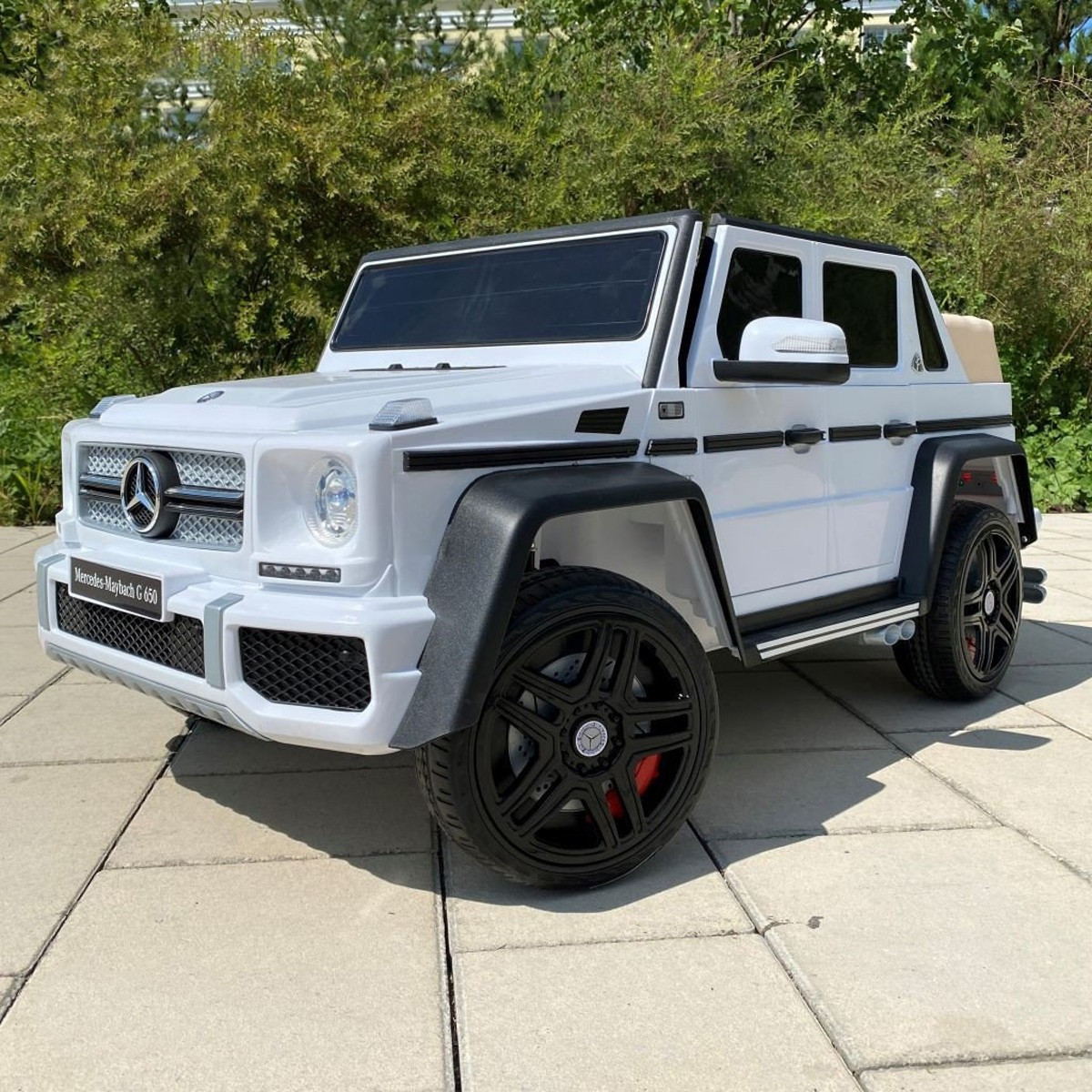 Дитячий електромобіль двомісний на акумуляторі Mercedes M 6150 з пультом р/у для дітей 3-8 років Білий