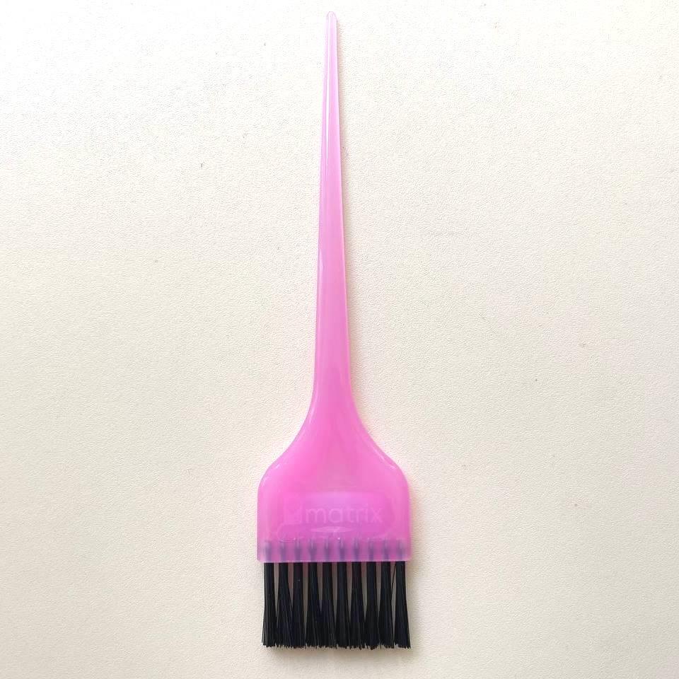 Пензель широкий прямий Big Straight Brush для фарбування волосся Matrix 10T рожевий прозорий