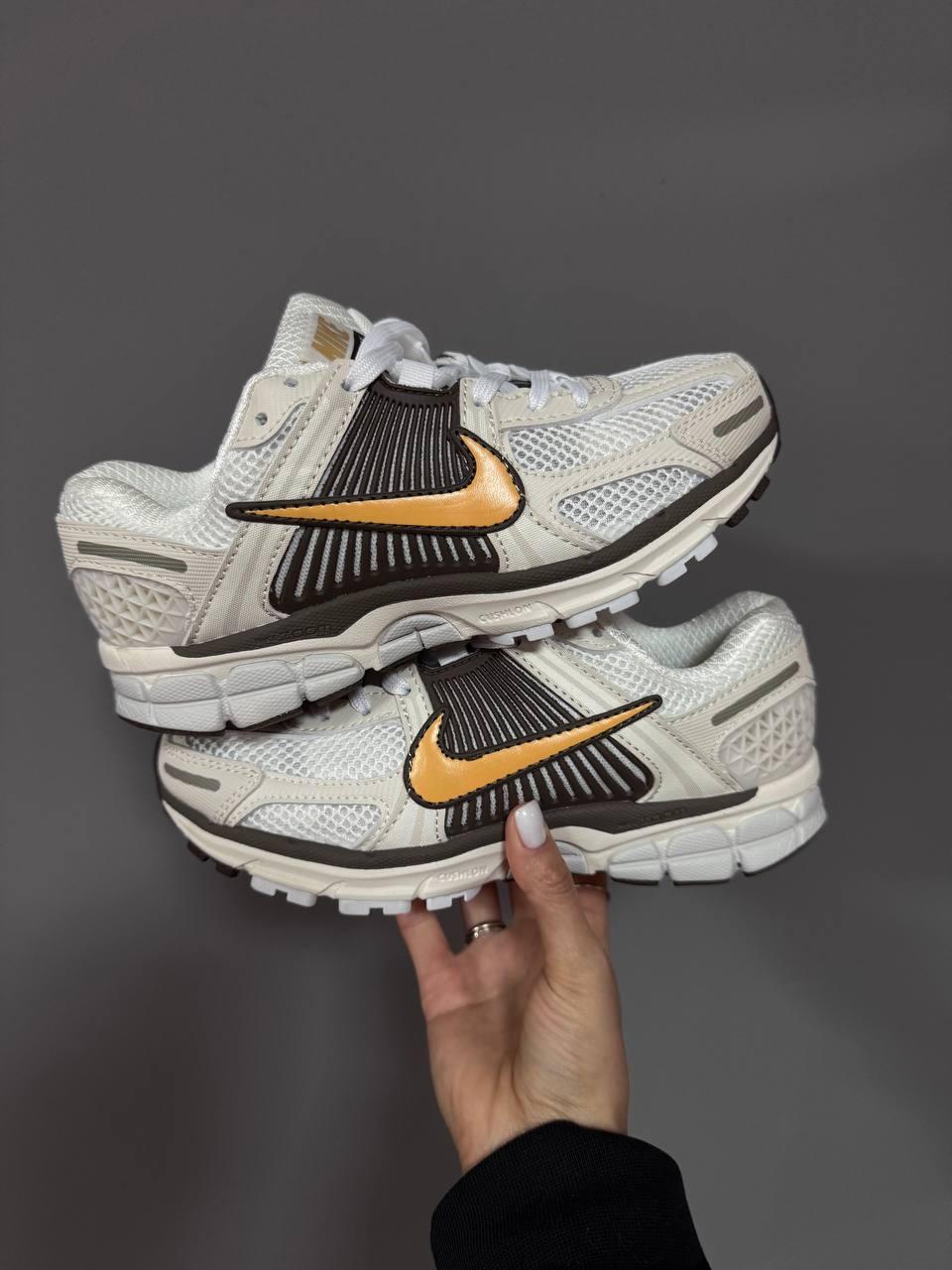 Жіночі кросівки Nike Zoom Vomero 5 Beige Brown Orange Premium Найк Зум Вомеро 5 бежеві шкіра текстиль демісезон