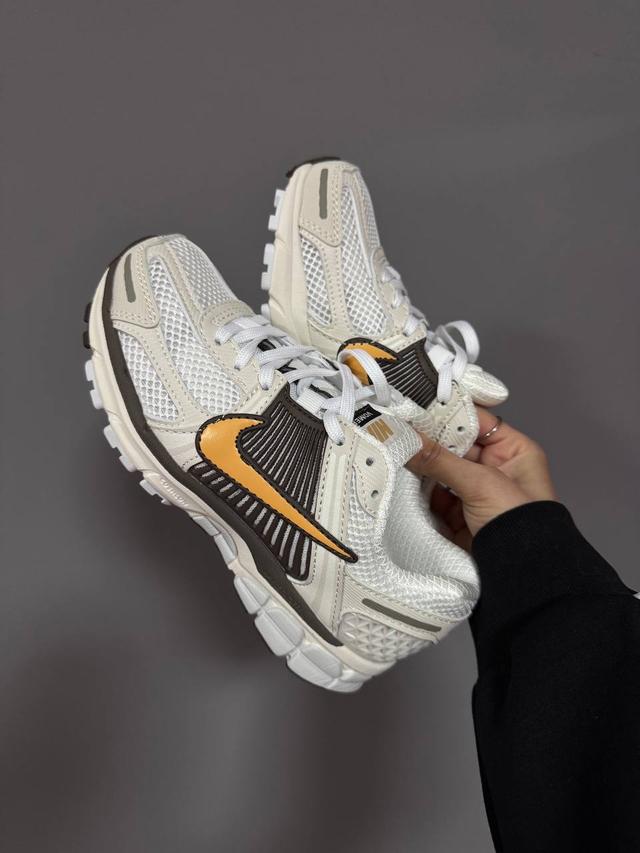 Nike Zoom Vomero 5 