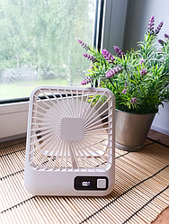 Білий настільний вентилятор на 5 швидкостей Q3 з акумулятором та підсвічуванням заряду