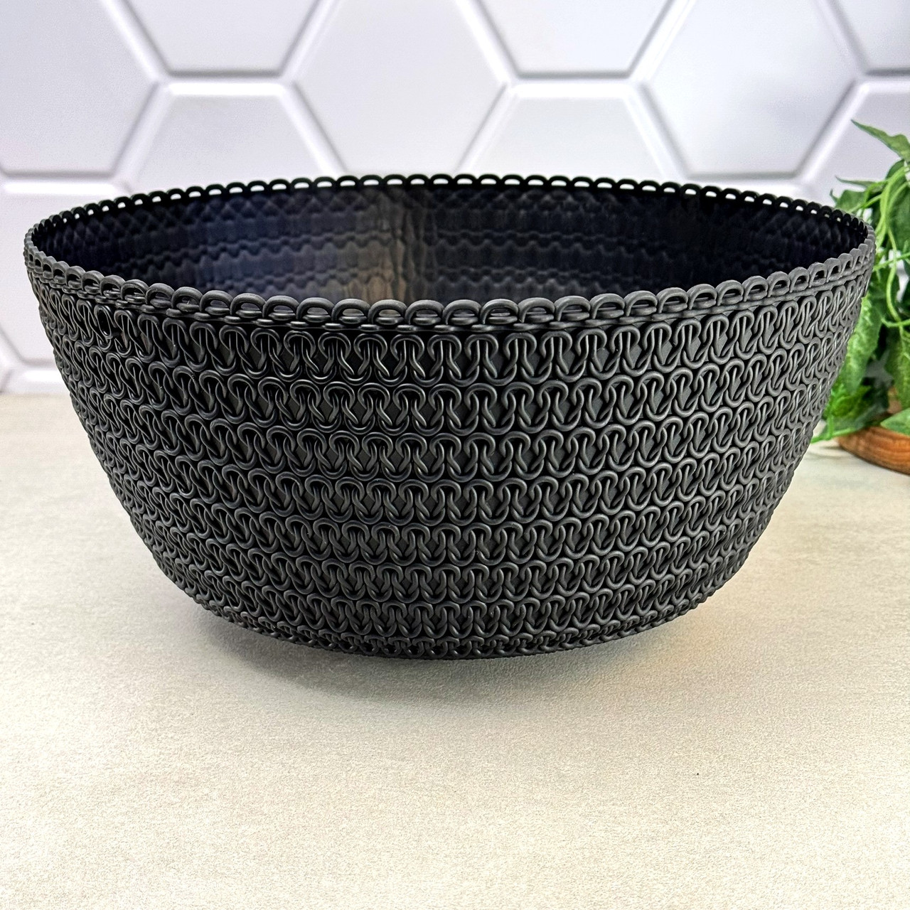 Квітковий горщик із дренажною вставкою 30 см Чорний ажурний Lamela Польща