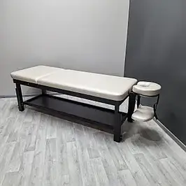 Кушетки масажні