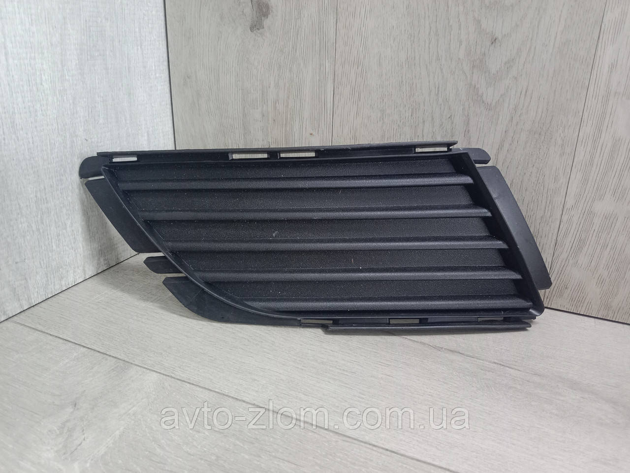Решітка бампера Opel Corsa C, Opel Corsa C. Права 2001 – 2007. 13120836., фото 1