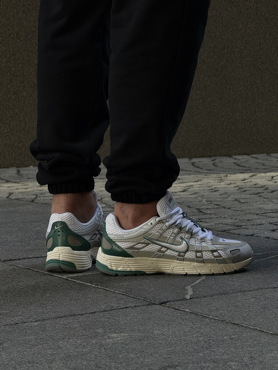 Кросівки чоловічі Nike P-6000 Premium "White/Beige"/HF4308-072, фото 1