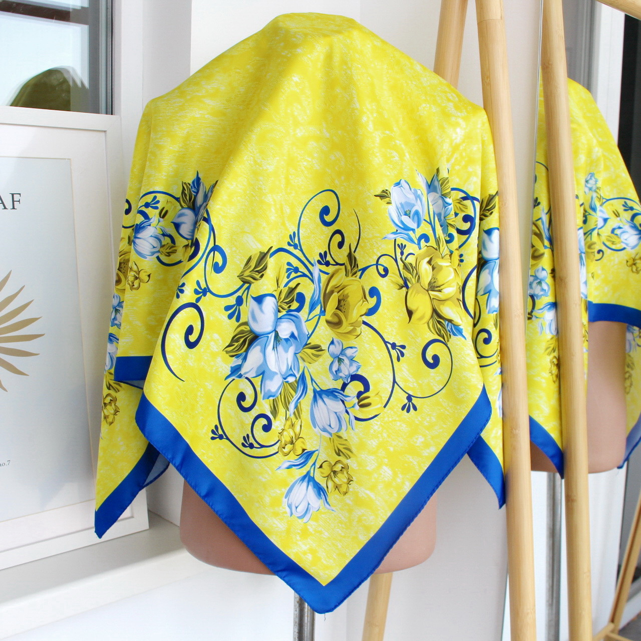 Хустка патріотична 90х90см "Поетичний вечір" 218017, фото 1