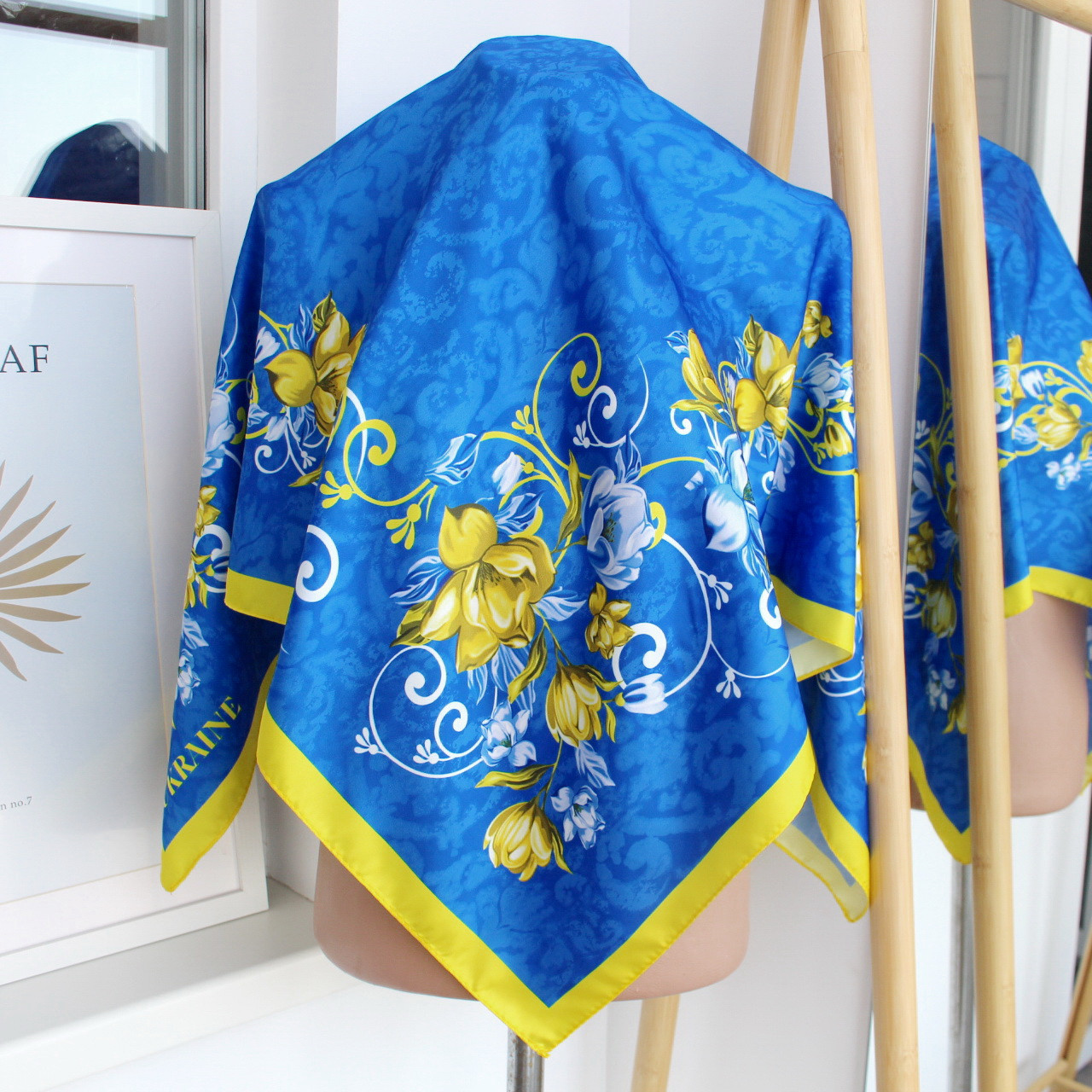 Хустка патріотична 90х90см "Поетичний вечір" 218039, фото 1