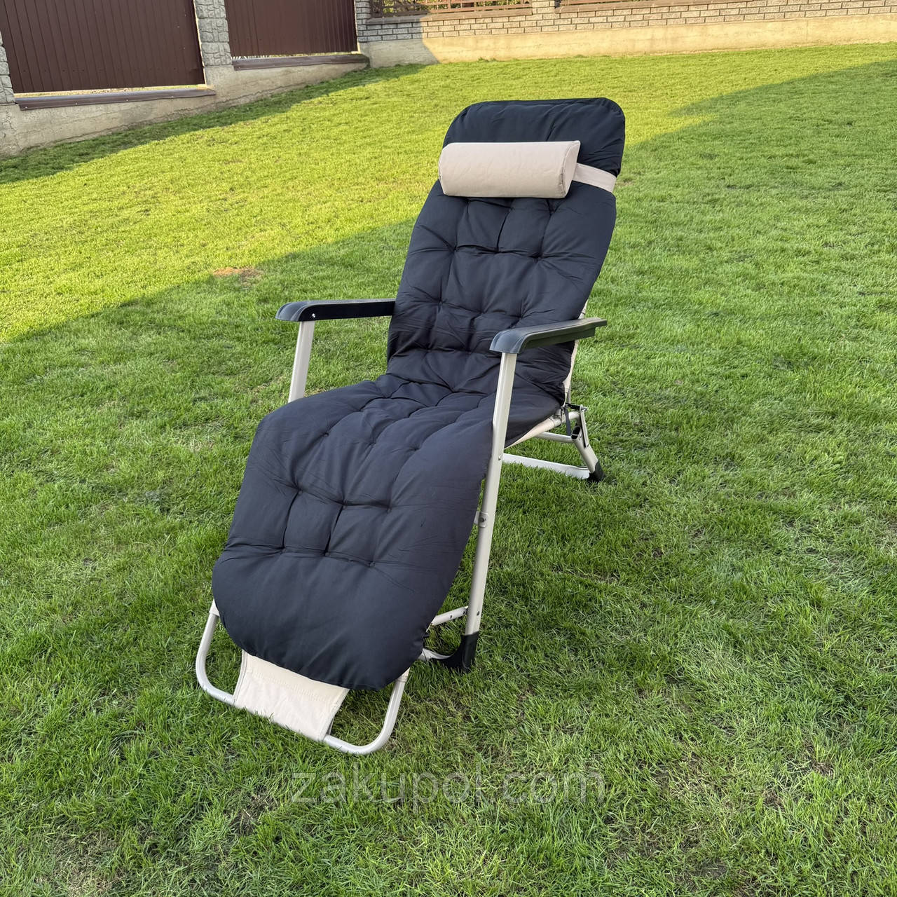 Садовий шезлонг тканинний + матрац Sofotel ChillWell 286400 Чорний