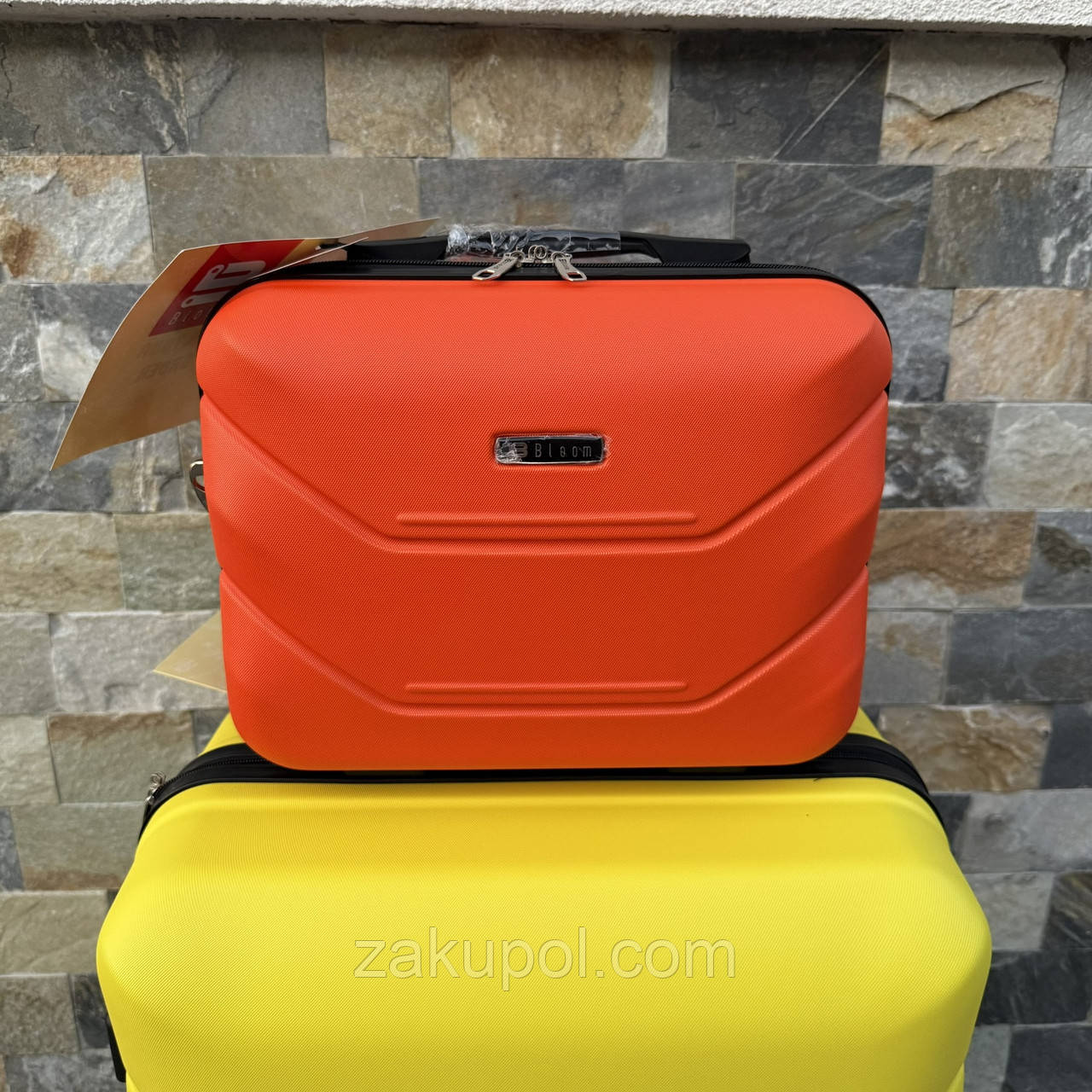 Кейс дорожній Bloom 147 Оранжевий