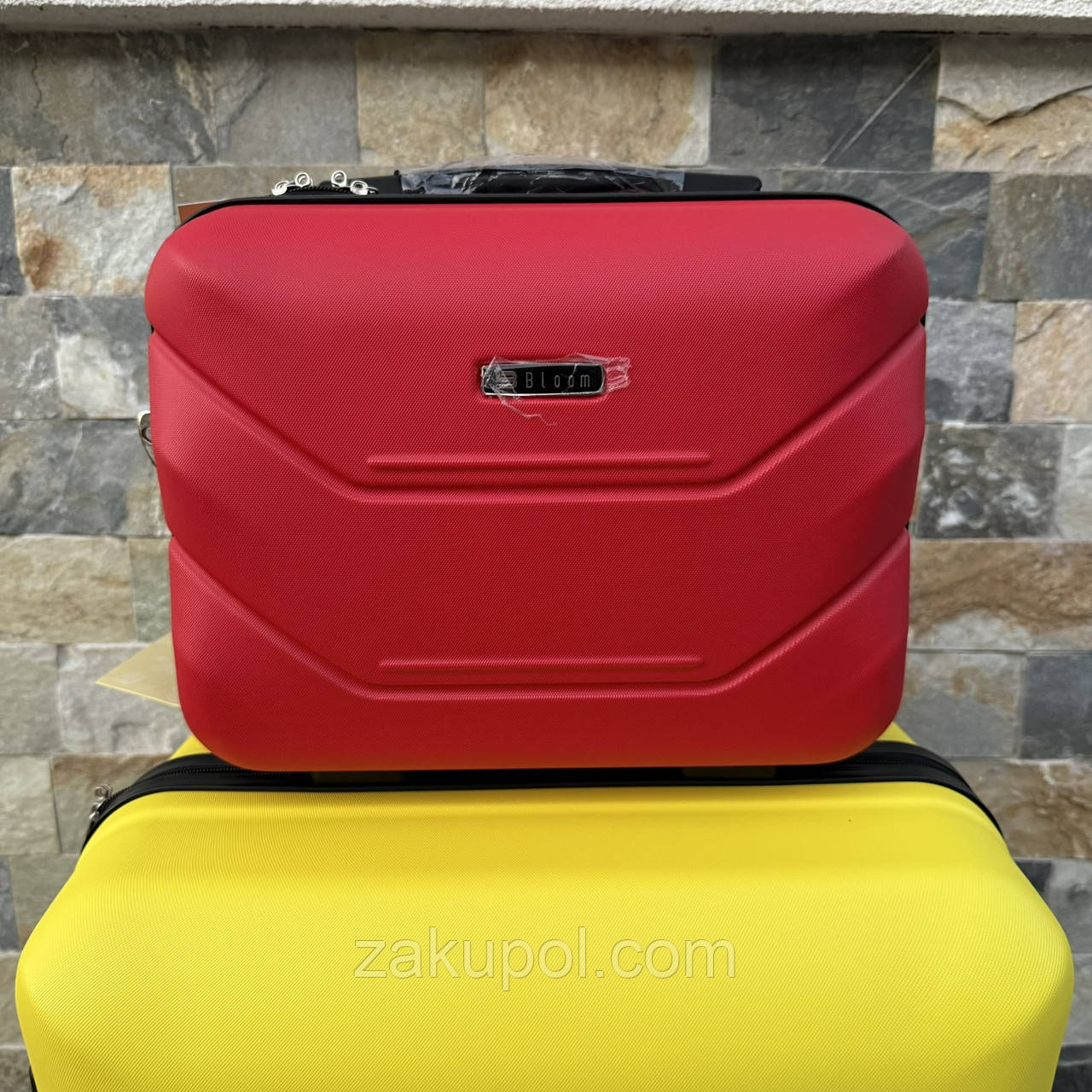 Кейс дорожній Bloom 147 Червоний