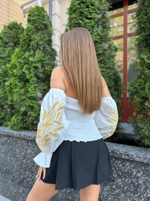 Женский белый корсет с золотистой вышивкой колосьев в этно-стиле