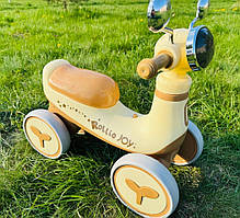 Дитячий біговел велобіг для малюків від 18 місяців чотириколісний з підсвічуванням та піснями УКРАЇНСЬКОЮ ОЗВУЧКОЮ