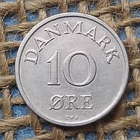 10 ере 1957 року. Данiя