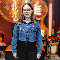 Синя джинсова куртка жіноча класика