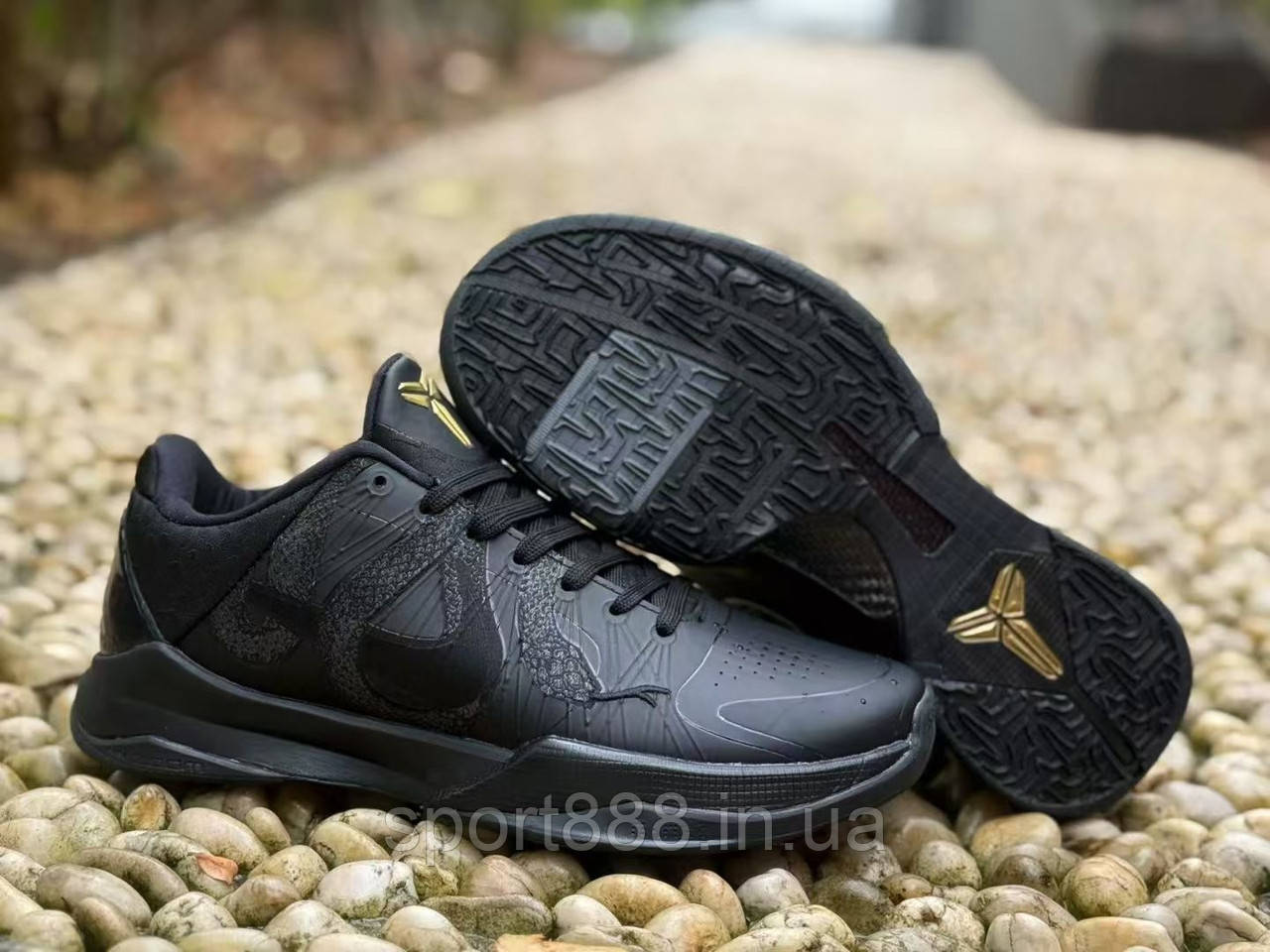 Eur40-46 чоловічі баскетбольні кросівки Nike Kobe 5 Year of the Mamba in a "Triple Black" Кобі