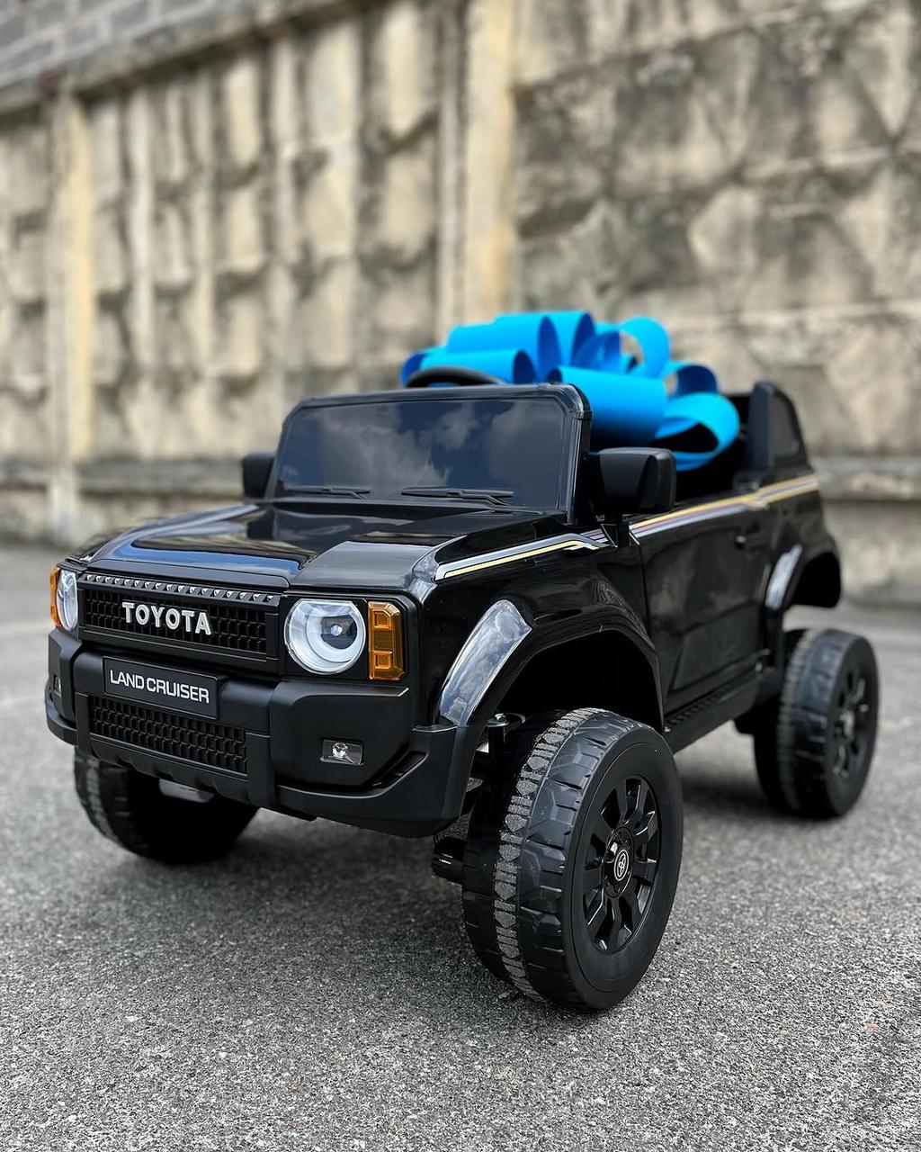 Дитячий електромобіль на акумуляторі Джип Toyota Land Cruiser M 2155 на радіокеруванні дітей 3-8 років Чорний