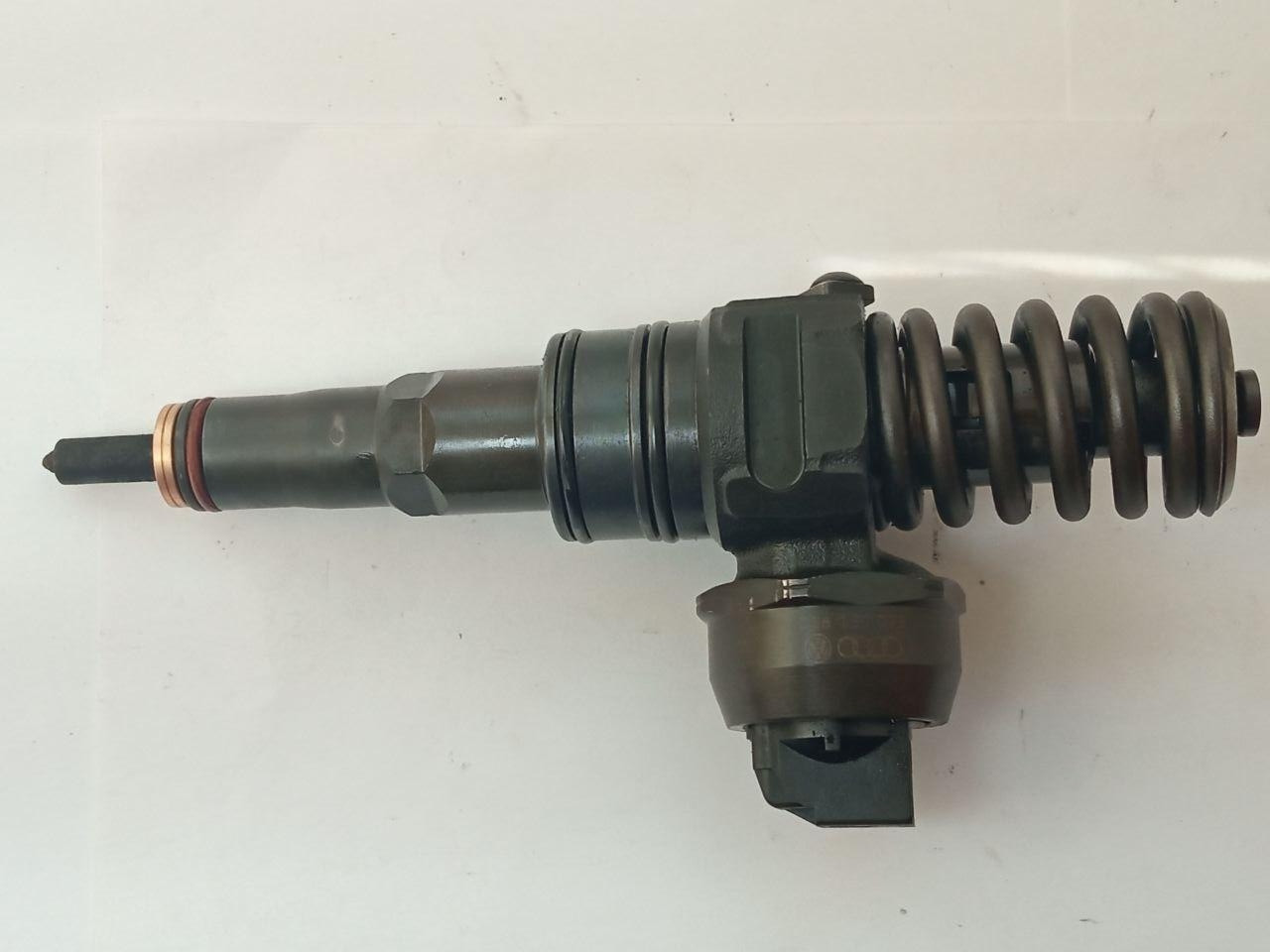 Насос форсунки Volkswagen / Audi Bosch 038 130 073 / 038130073 / 0 434 720 215 / 0434720215