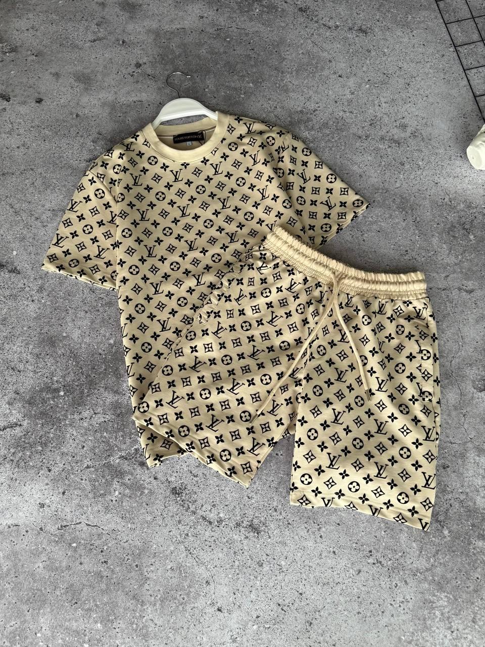 Костюм чоловічий літній бежевий футболка та шорти фірмовий Louis Vuitton, фото 1