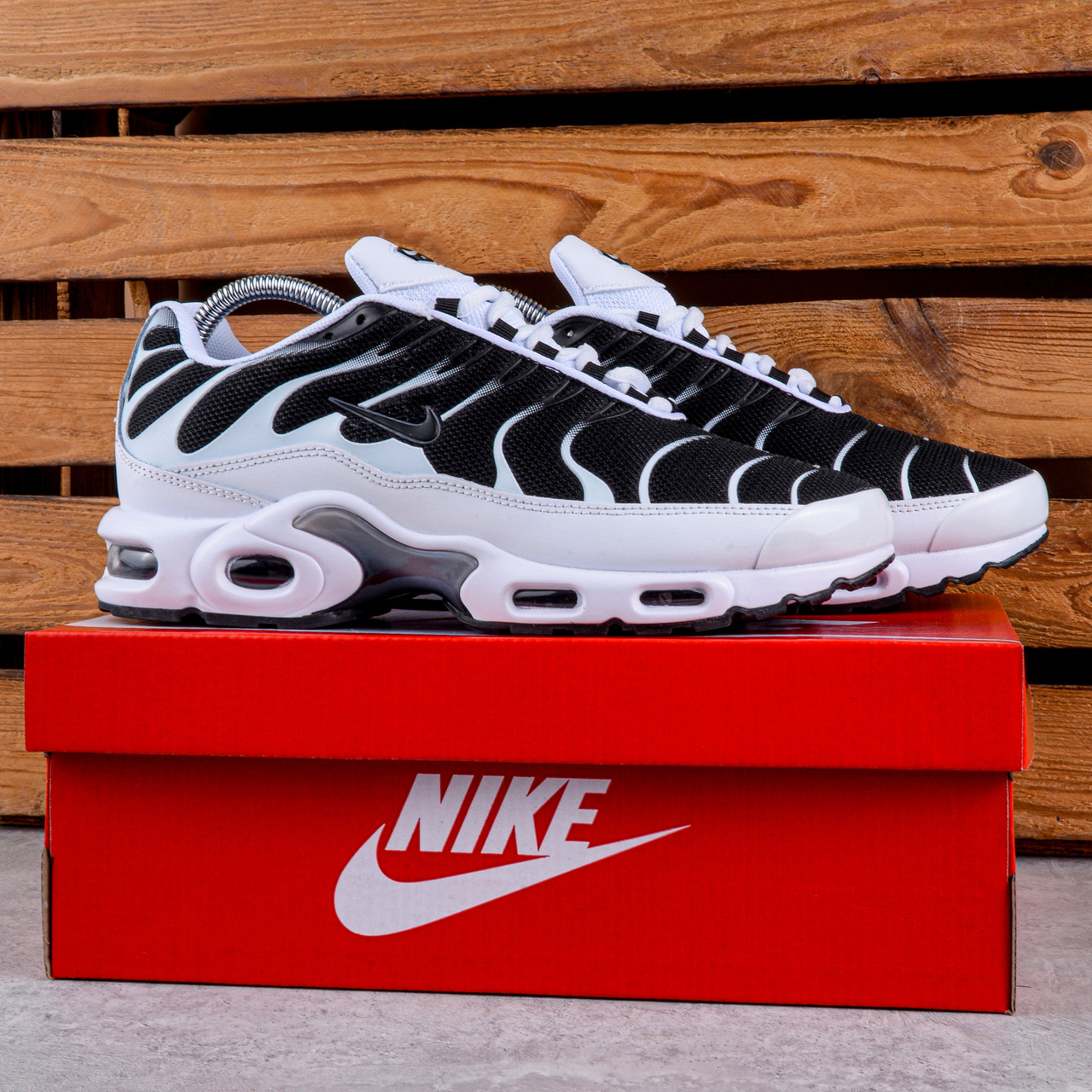 Чоловічі Кросівки Nike Air Max TN чорні з білим