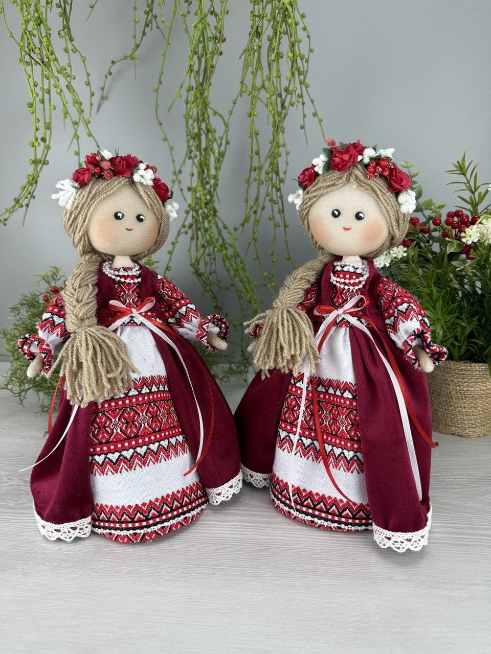 Лялечка Україночка 26см в червоній вишиванці . Лялька сувенірна патріотична