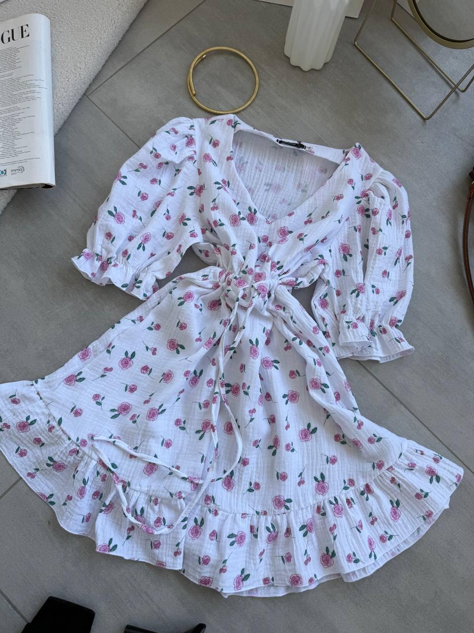 Літня легка повітряна романтична біла сукня з натурального мусліну в квіточку з рукавами ліхтариками, фото 1