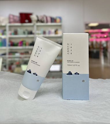 М'яка пінка для очищення шкіри Round Lab 1025 Dokdo Cleanser 150мл, фото 1