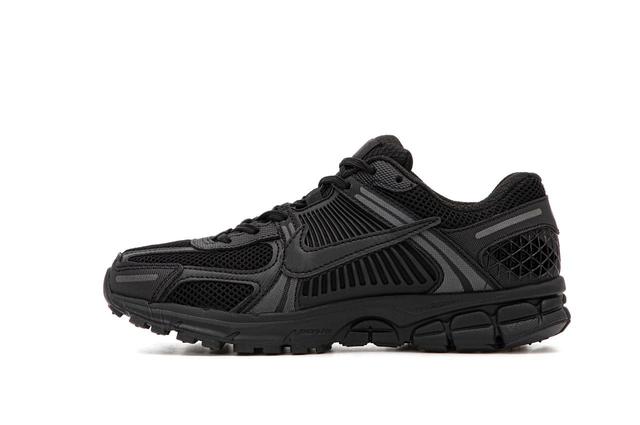 Nike Vomero 5 