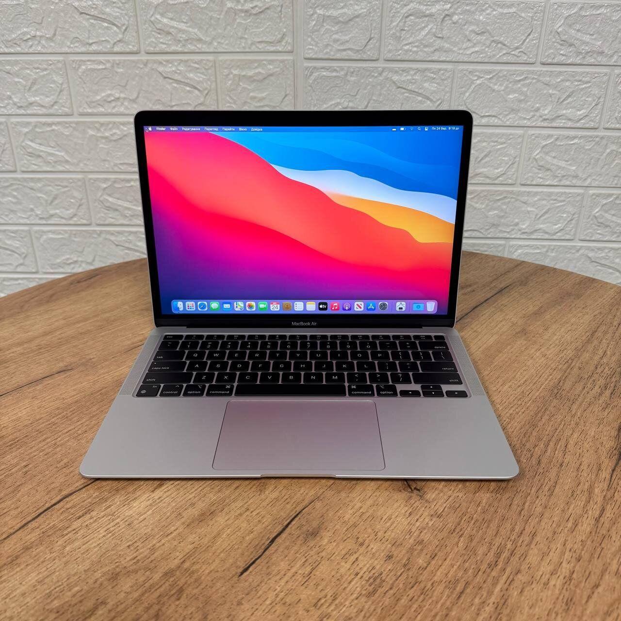 Б/в Ультрабук Apple MacBook Air 13 2020 A2337 13.3" 2560x1600| Apple M1| 8 GB RAM| 256 GB SSD|