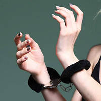 Наручники ЧОРНІ хутряні в упаковці