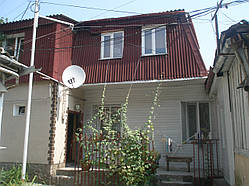 Продається 2 квартири: 1 кімнатна та 2- кімнатна центр г. Симферополя (Крим)