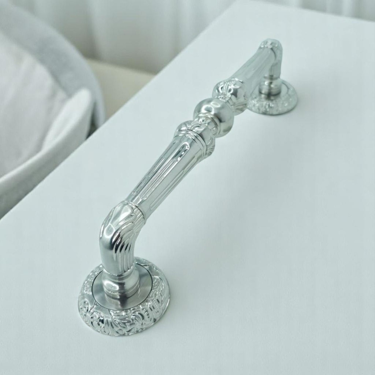 Дверні ручки TRION 00207(8074)-250 мм SILVER