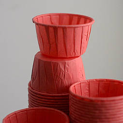 Форма паперова для випічки з бортиком посилена №313 червона 49х35 мм, 24 шт