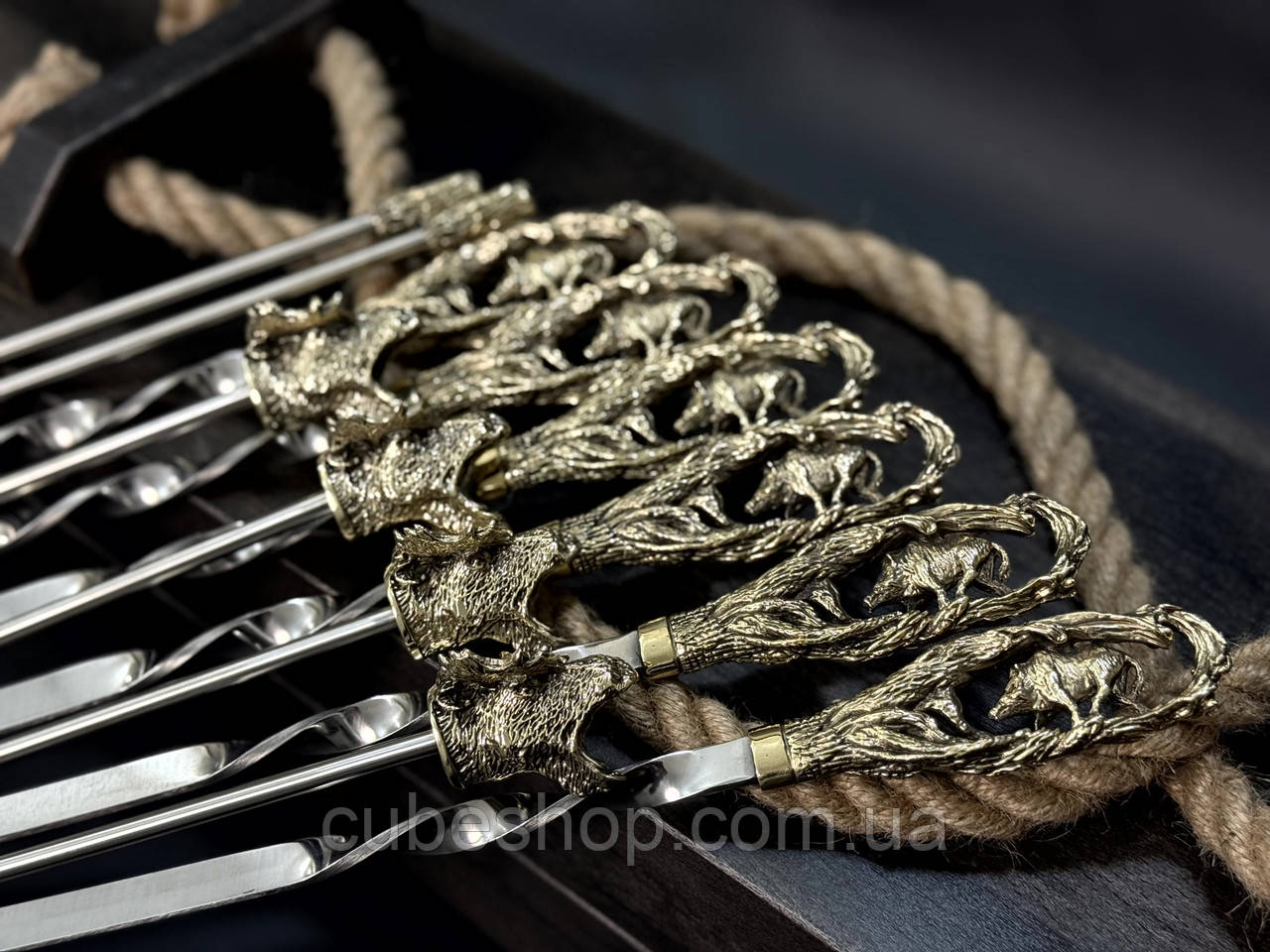 Набір шампурів "Кабан" і розбірний мангал "Лось" (у дерев'яному кейсі)