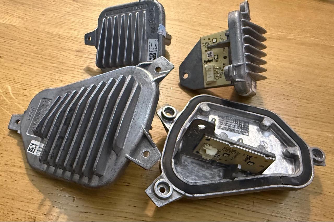 Б/В LED  модуль деннних  ходових вогнів BMW X1 F48/F39 7428791 7428792 Лівий / Правий 90068144 90068145